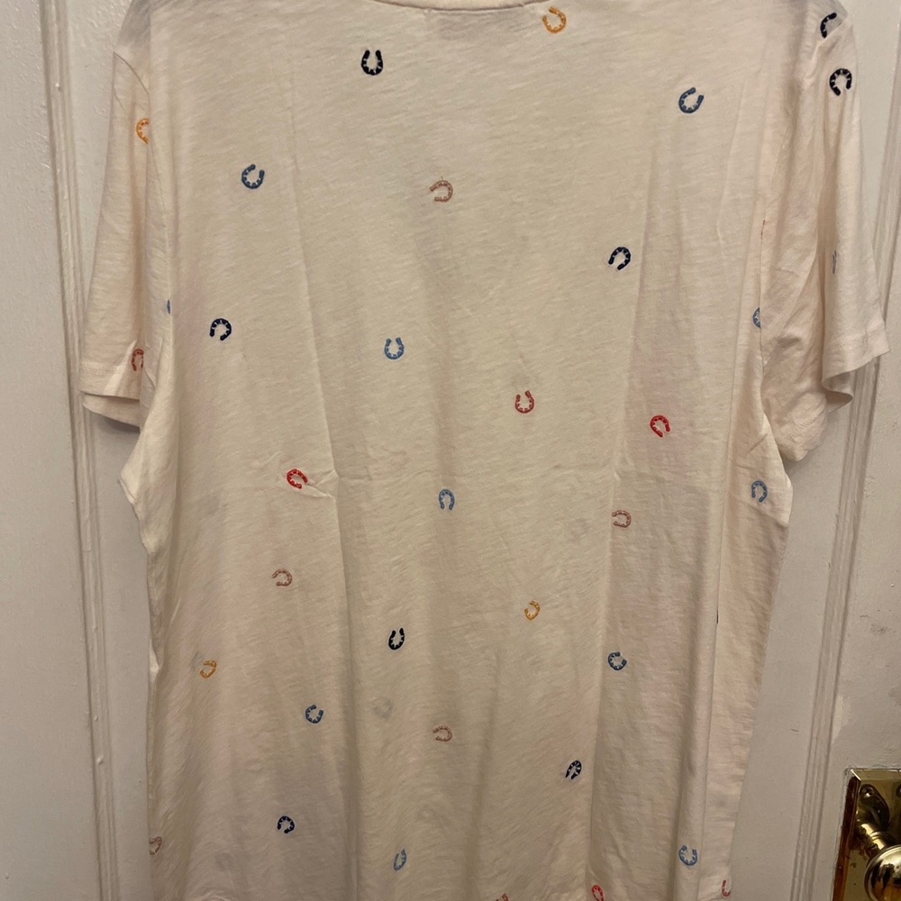 NWT Loft Horseshoe Everyday V-Neck Tee. - Picture 3 of 3